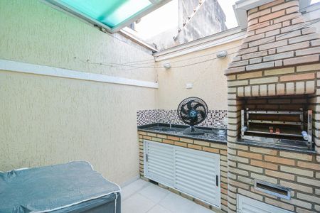 Casa de condomínio à venda com 65m², 2 quartos e 2 vagasQuintal