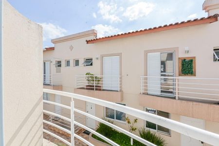 Casa de condomínio à venda com 65m², 2 quartos e 2 vagasSacada