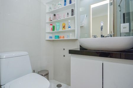 Casa de condomínio à venda com 65m², 2 quartos e 2 vagasBanheiro