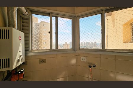 Apartamento para alugar com 207m², 3 quartos e 2 vagasCozinha e Área de Serviço
