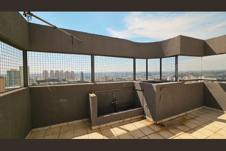 Apartamento para alugar com 207m², 3 quartos e 2 vagasTerraço