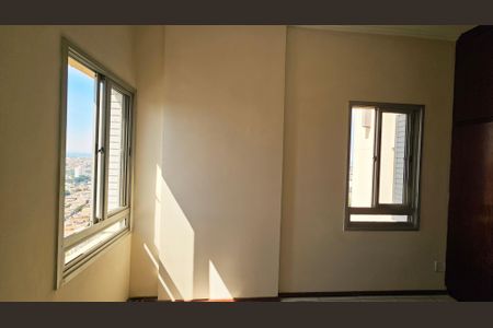 Apartamento para alugar com 207m², 3 quartos e 2 vagasQuarto 3
