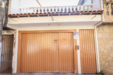 Casa para alugar com 150m², 3 quartos e 1 vagaFachada da Casa com placa