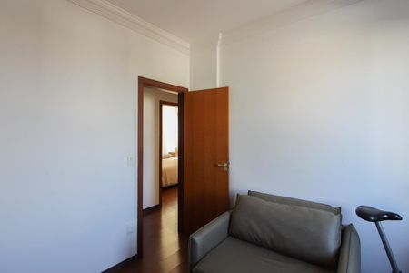 Apartamento à venda com 241m², 4 quartos e 3 vagasQuarto 1