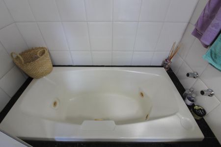 Apartamento à venda com 241m², 4 quartos e 3 vagasBanheiro da Suíte