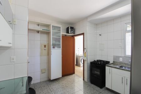 Apartamento à venda com 241m², 4 quartos e 3 vagasCozinha