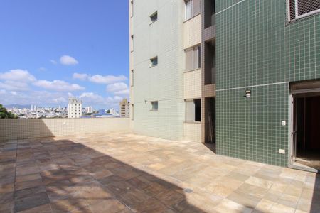 Apartamento à venda com 241m², 4 quartos e 3 vagasÁrea Privativa