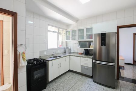 Apartamento à venda com 241m², 4 quartos e 3 vagasCozinha