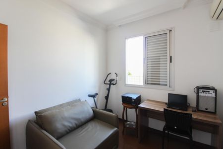 Apartamento à venda com 241m², 4 quartos e 3 vagasQuarto 1