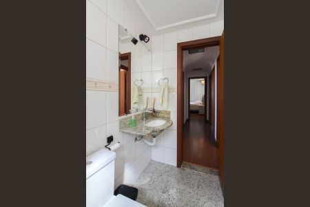 Apartamento à venda com 241m², 4 quartos e 3 vagasBanheiro Social