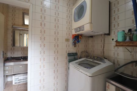 Casa à venda com 235m², 3 quartos e 2 vagasÁrea de Serviço