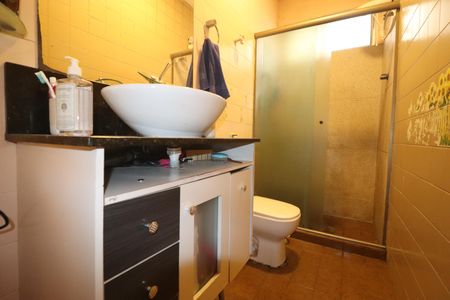 Casa à venda com 235m², 3 quartos e 2 vagasBanheiro 1