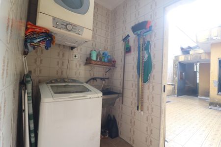 Casa à venda com 235m², 3 quartos e 2 vagasÁrea de Serviço