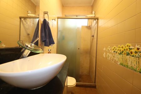 Casa à venda com 235m², 3 quartos e 2 vagasBanheiro 1
