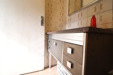 Casa à venda com 235m², 3 quartos e 2 vagasBanheiro 2