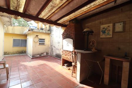 Casa à venda com 235m², 3 quartos e 2 vagasChurrasqueira