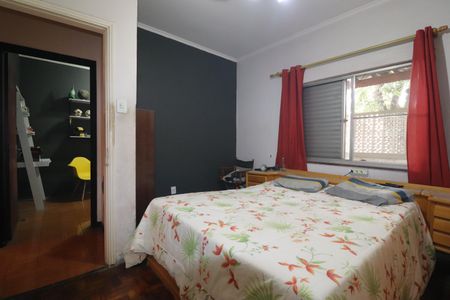 Casa à venda com 235m², 3 quartos e 2 vagasQuarto 1