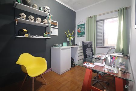 Casa à venda com 235m², 3 quartos e 2 vagasQuarto 2
