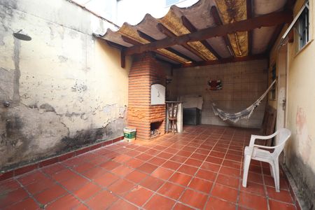Casa à venda com 235m², 3 quartos e 2 vagasChurrasqueira