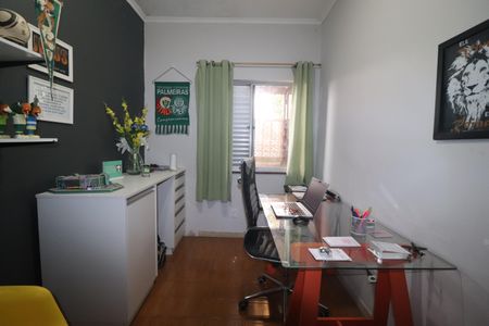 Casa à venda com 235m², 3 quartos e 2 vagasQuarto 2