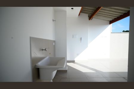 Apartamento à venda com 84m², 2 quartos e 1 vagaÁrea de Serviço