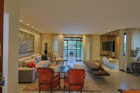 Apartamento à venda com 4 quartos, 168m² em Belvedere, Belo Horizonte