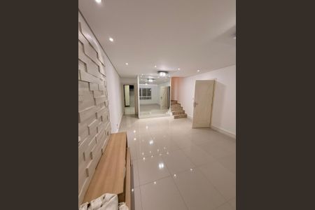 Sala de casa para alugar com 2 quartos, 110m² em Jardim Consorcio, São Paulo