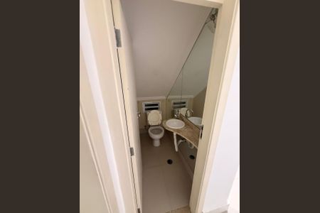 Banheiro de casa para alugar com 2 quartos, 110m² em Jardim Consorcio, São Paulo