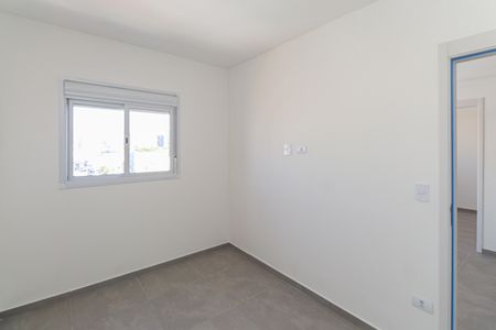 Quarto 2 de apartamento para alugar com 2 quartos, 35m² em Vila Mazzei, São Paulo