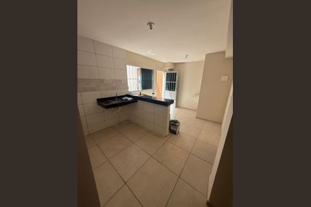 Sala de casa para alugar com 2 quartos, 40m² em Pedra Azul, Contagem