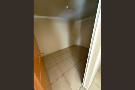 Quarto de casa para alugar com 2 quartos, 40m² em Pedra Azul, Contagem