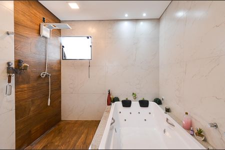 Casa à venda com 300m², 3 quartos e 6 vagas