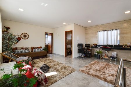 Casa à venda com 300m², 3 quartos e 6 vagas