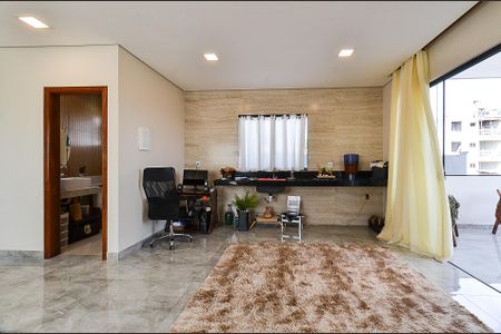Casa à venda com 300m², 3 quartos e 6 vagas