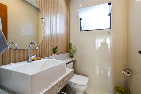 Casa à venda com 300m², 3 quartos e 6 vagas