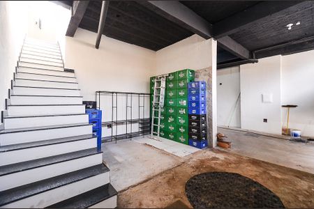 Casa à venda com 300m², 3 quartos e 6 vagas