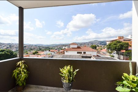 Casa à venda com 300m², 3 quartos e 6 vagas