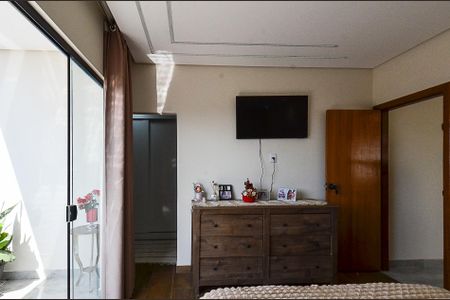 Casa à venda com 300m², 3 quartos e 6 vagas
