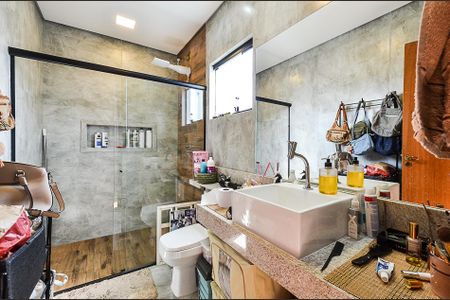Casa à venda com 300m², 3 quartos e 6 vagas