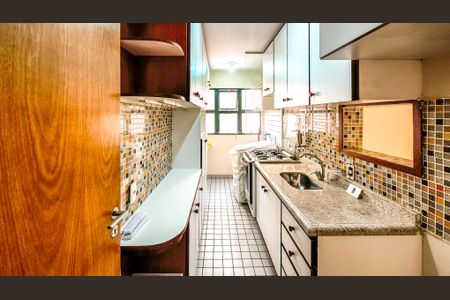Apartamento à venda com 64m², 2 quartos e 1 vagaCozinha