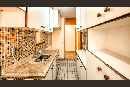Apartamento à venda com 64m², 2 quartos e 1 vagaCozinha