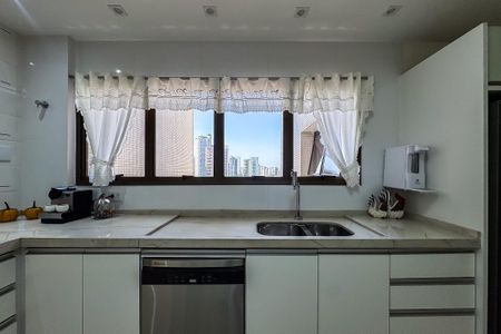 Apartamento à venda com 160m², 3 quartos e 2 vagasCozinha