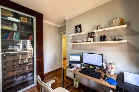 Apartamento à venda com 160m², 3 quartos e 2 vagasSuíte 2