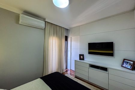Apartamento à venda com 160m², 3 quartos e 2 vagasSuíte 1
