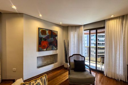 Apartamento à venda com 160m², 3 quartos e 2 vagasSala