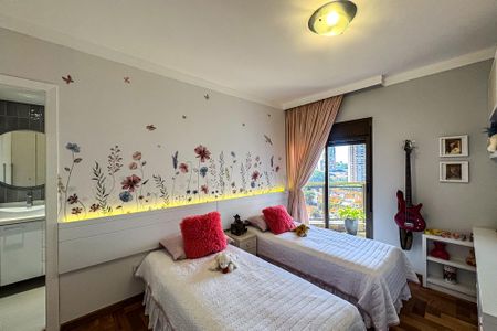 Apartamento à venda com 160m², 3 quartos e 2 vagasSuíte 3