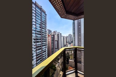 Apartamento à venda com 160m², 3 quartos e 2 vagasVaranda da Suíte 2