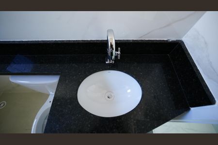 Apartamento à venda com 77m², 2 quartos e 1 vagaBanheiro Social