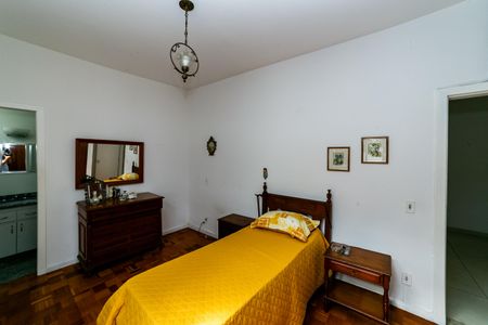 Suíte de apartamento para alugar com 4 quartos, 180m² em Funcionários, Belo Horizonte