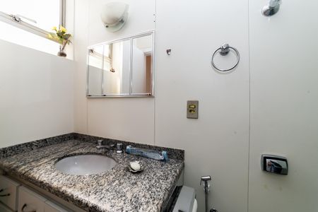 Apartamento para alugar com 180m², 4 quartos e 2 vagas Apartamento para alugar com 180m², 4 quartos e 2 vagasBanheiro da Suíte